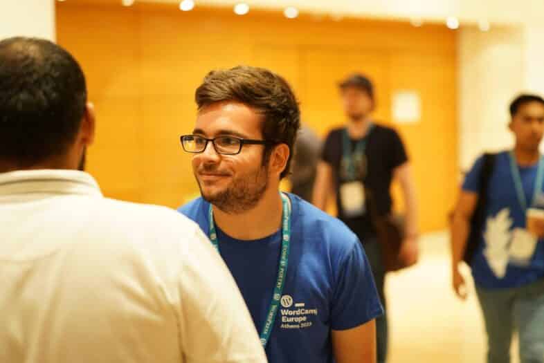 Pablo Miralles como voluntario en la WordCamp Europa 2023